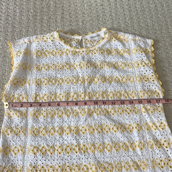 Indi & Cold White & Yellow Eyelet Sleeveless Top Size XS - Picture 9 of 11
